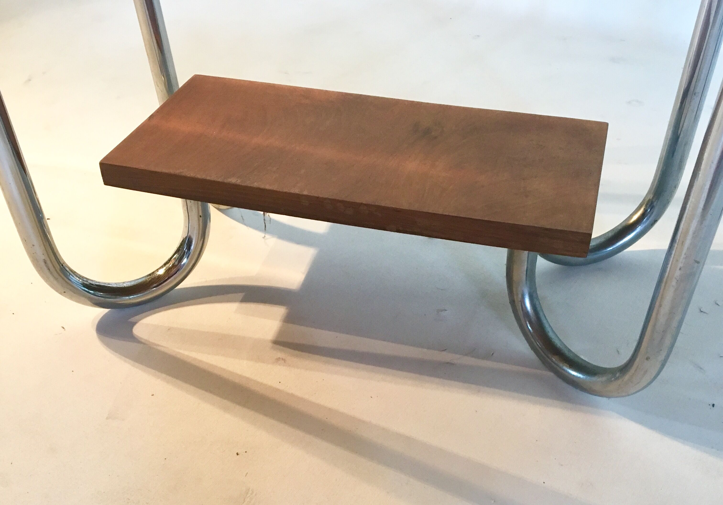 Table thirties style Bauhaus