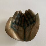 Terracotta art bowl "Jointed hands" signed by the artist Maria Ruiz