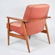 Pink velvet armchair, designer M. Zielinski, 1960s, Poland