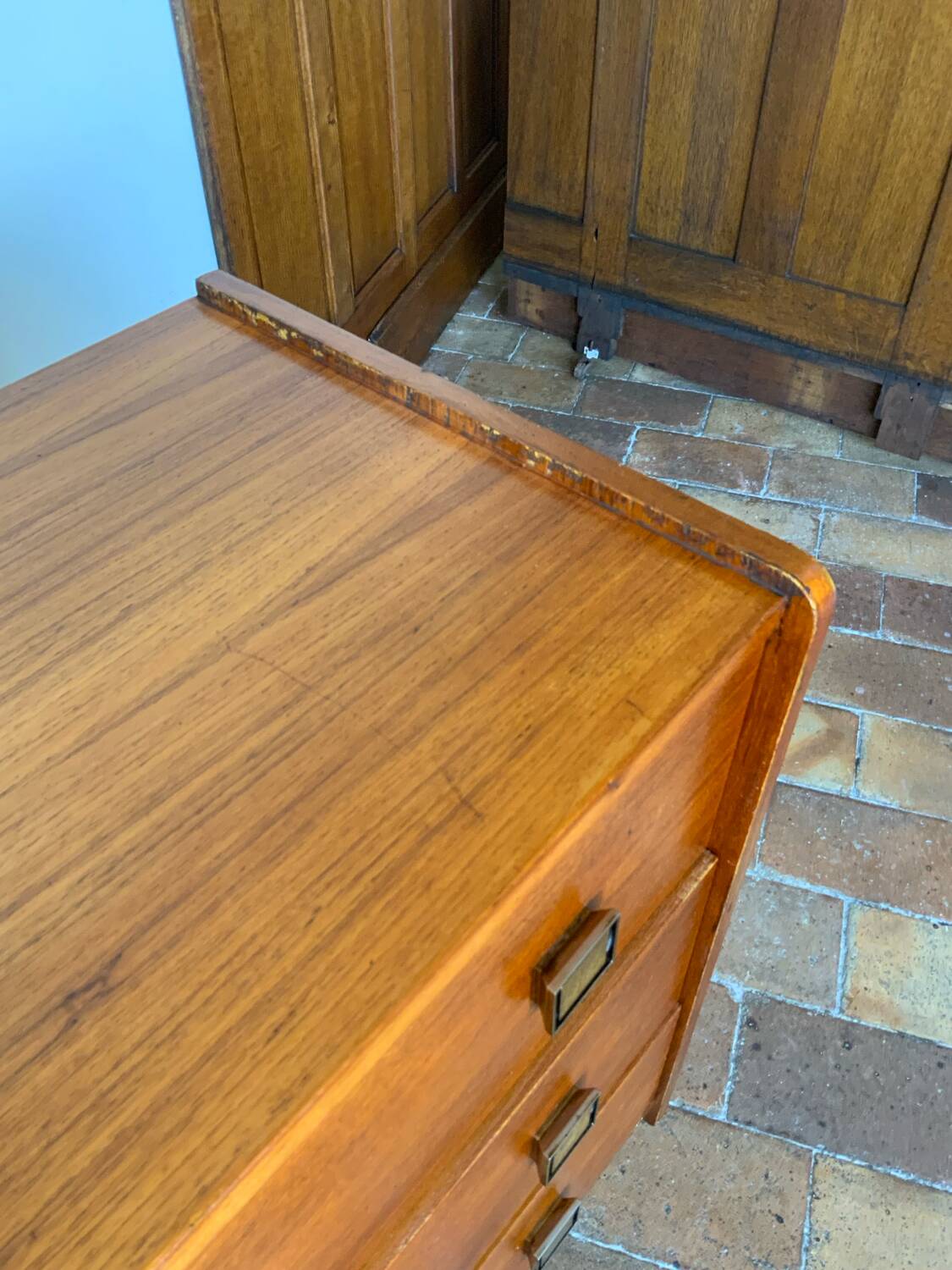Vintage chest of drawers