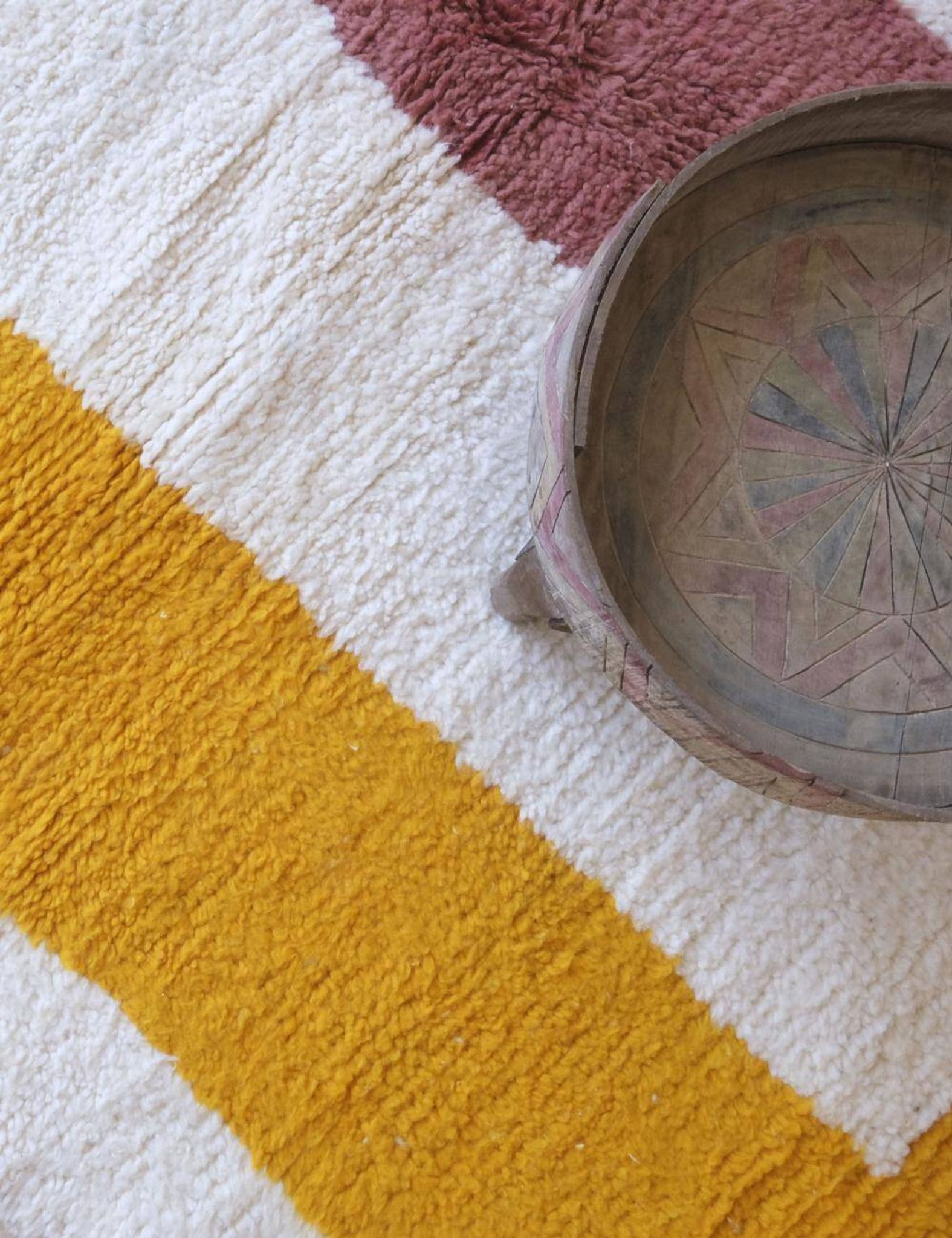 Contemporary Berber Rug - 260 x 192 cm