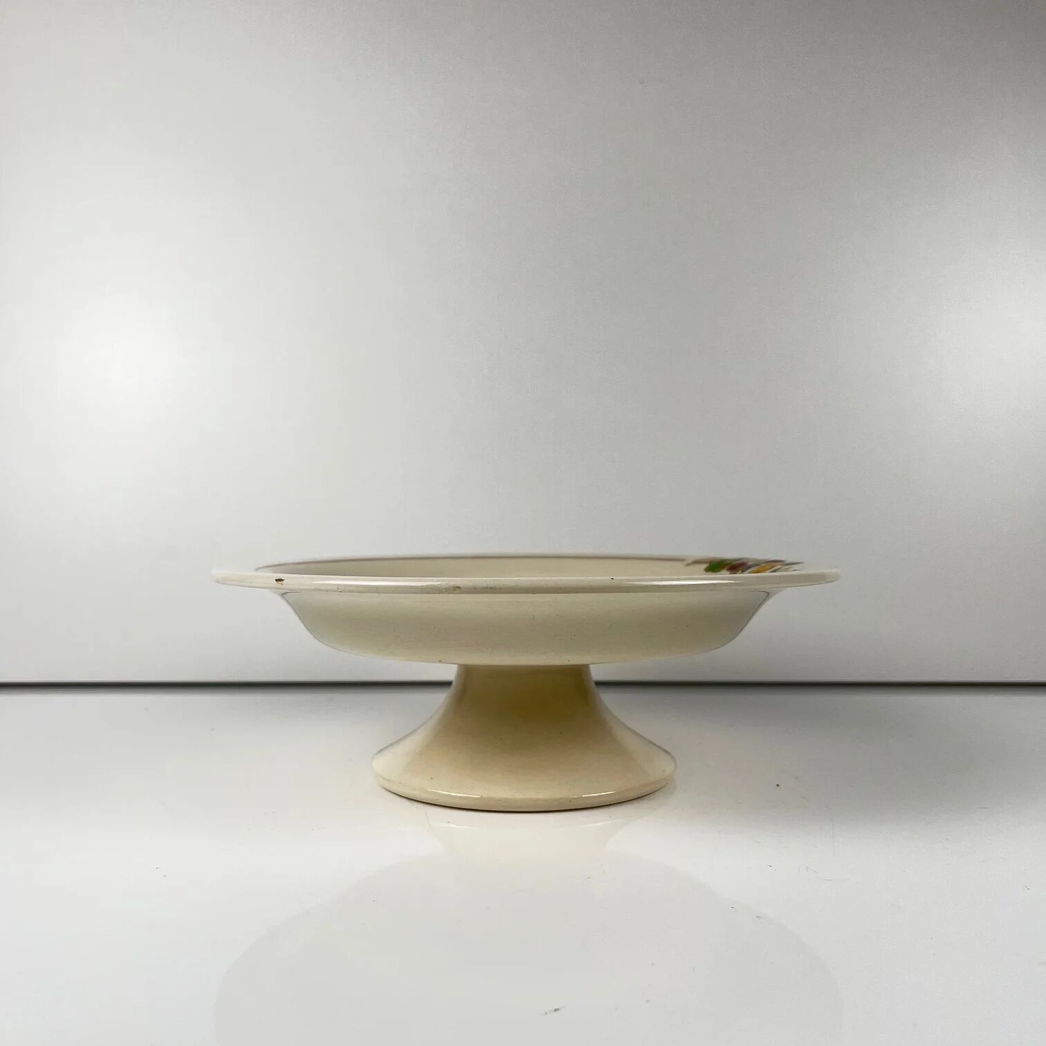 Longwy compote dish, early 20th century, floral decoration.