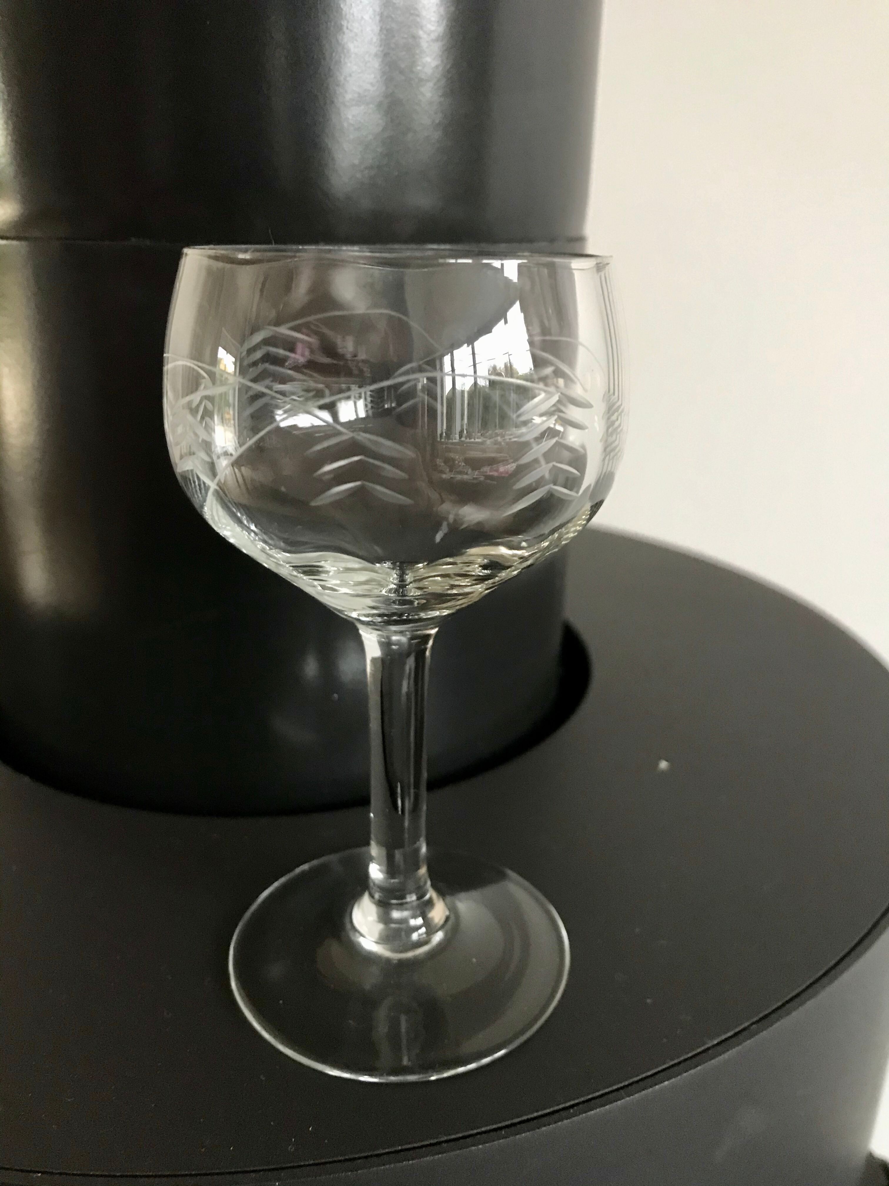 Set of 4 crystal wine glasses engraved 50-60s