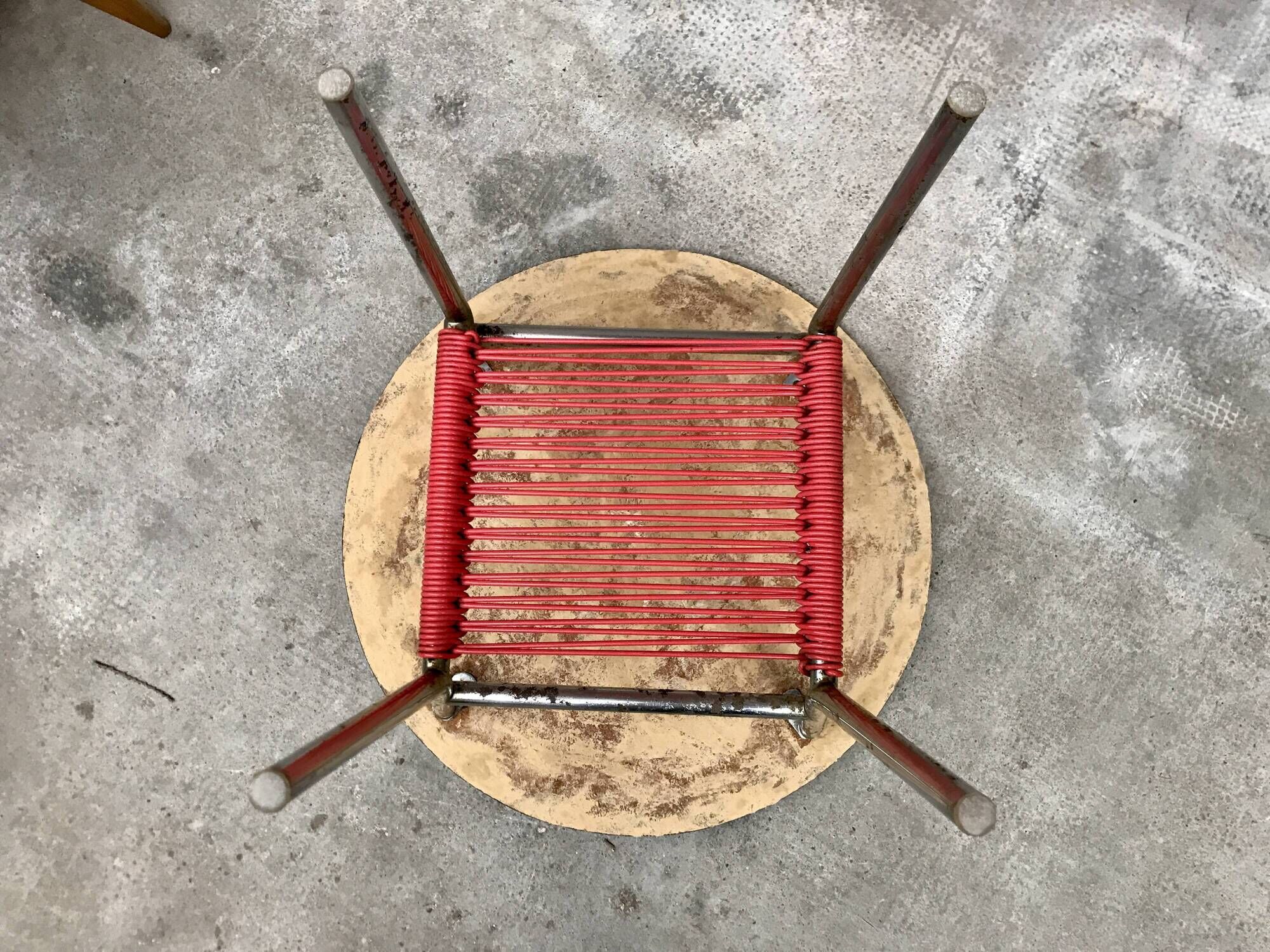 Coffee table round formica