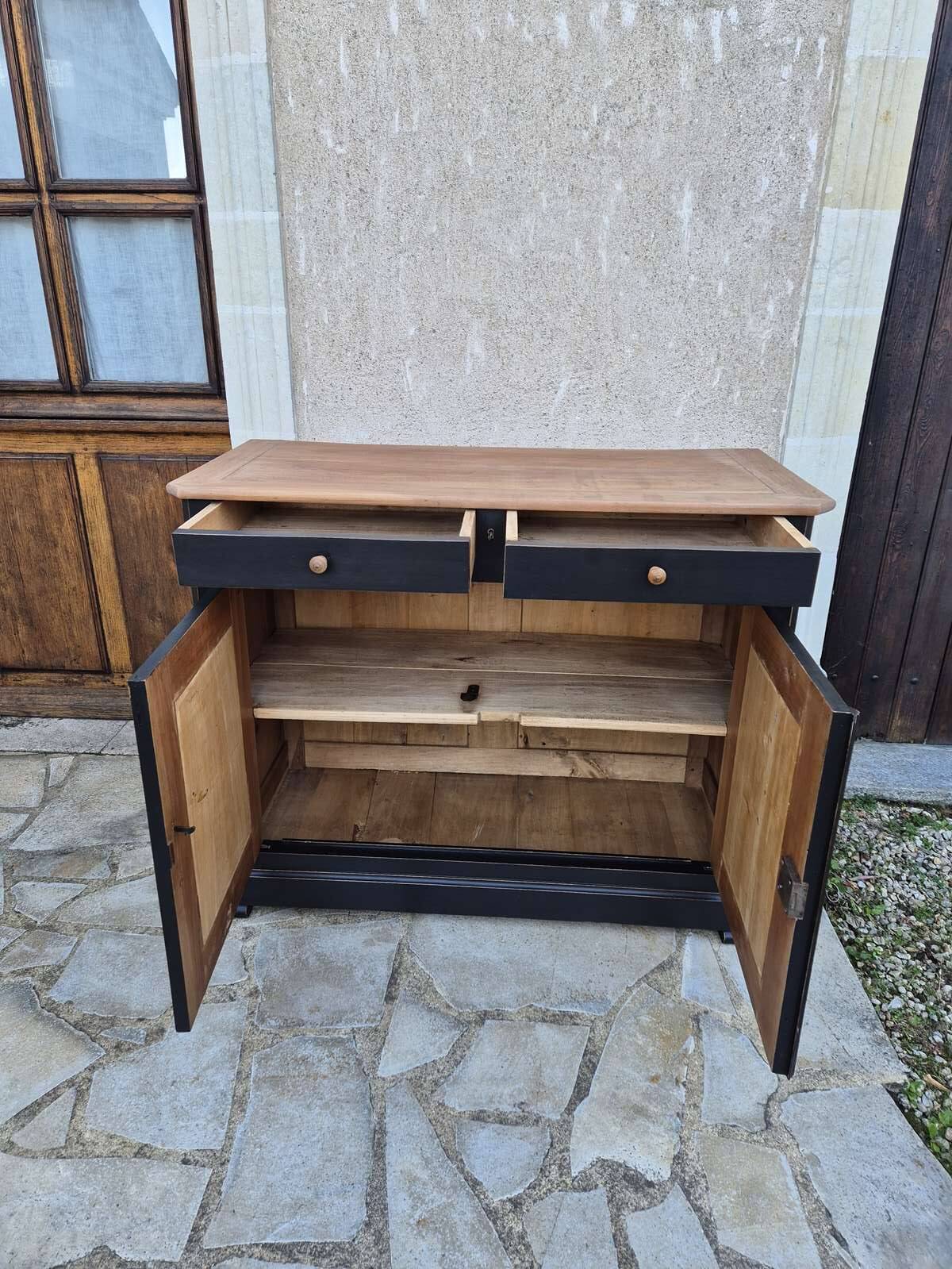 Buffet ancien noir