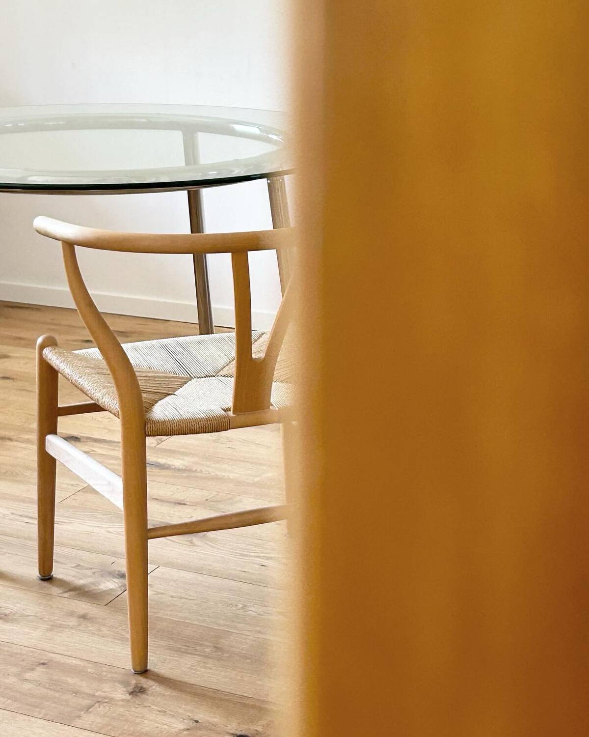Table à manger vintage en verre chromé ikea