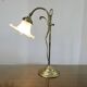 Lampe art nouveau en bronze et tulipe en verre dépoli