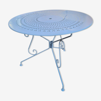 Table de jardin en fer