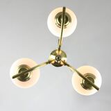 Lustre italien du milieu du siècle en laiton et opaline