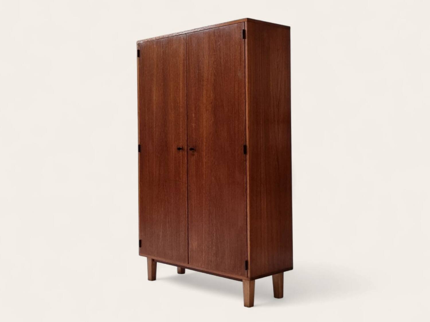Armoire du milieu du siècle