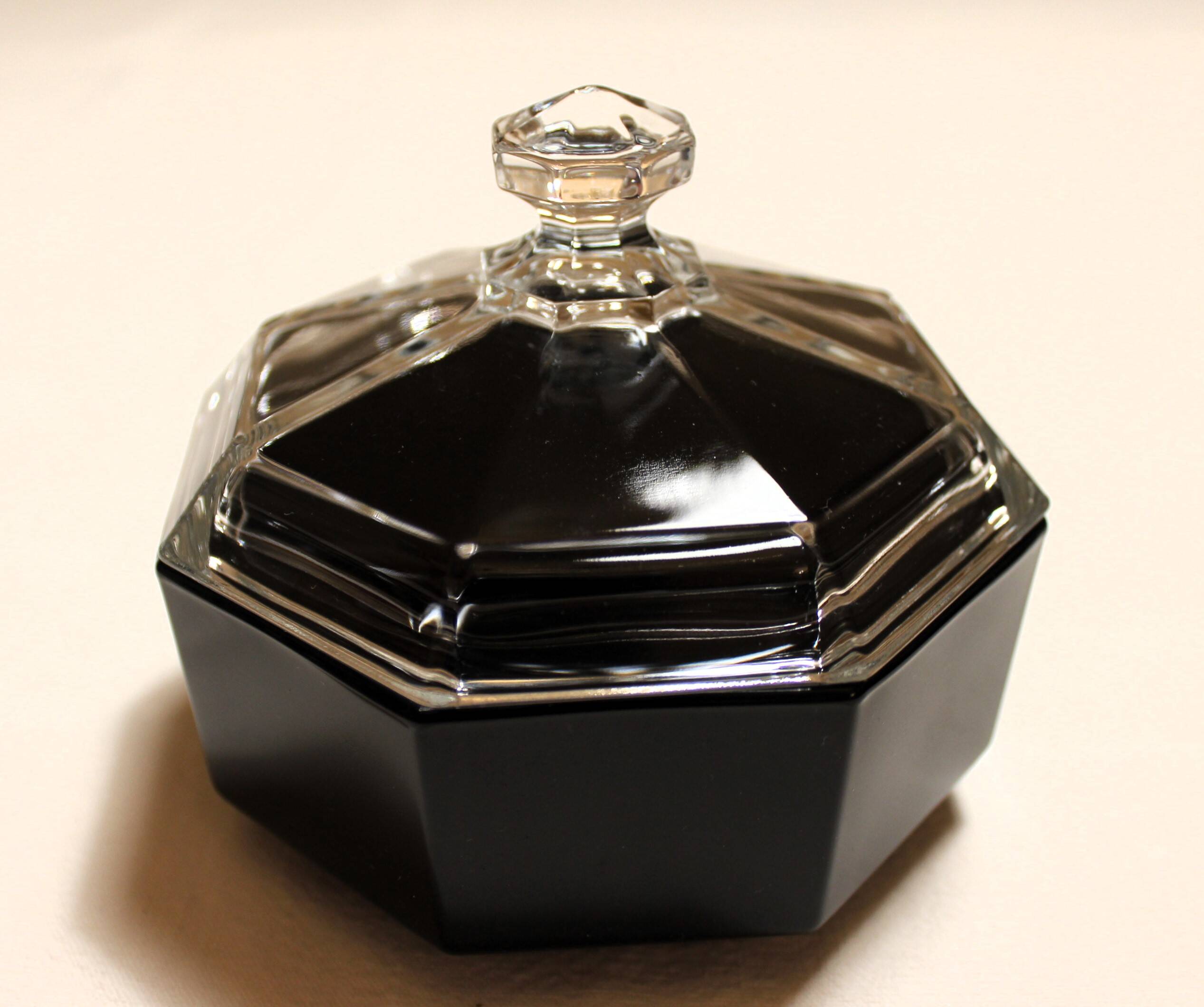 Arcoroc black "Octime" coffee service