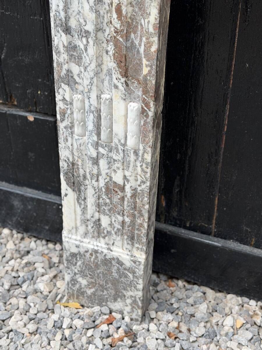 Louis XVI fireplace in grey Ardennes marble, late 18th century.