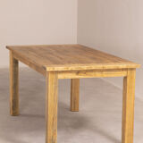 Table en bois nervuré 150cm