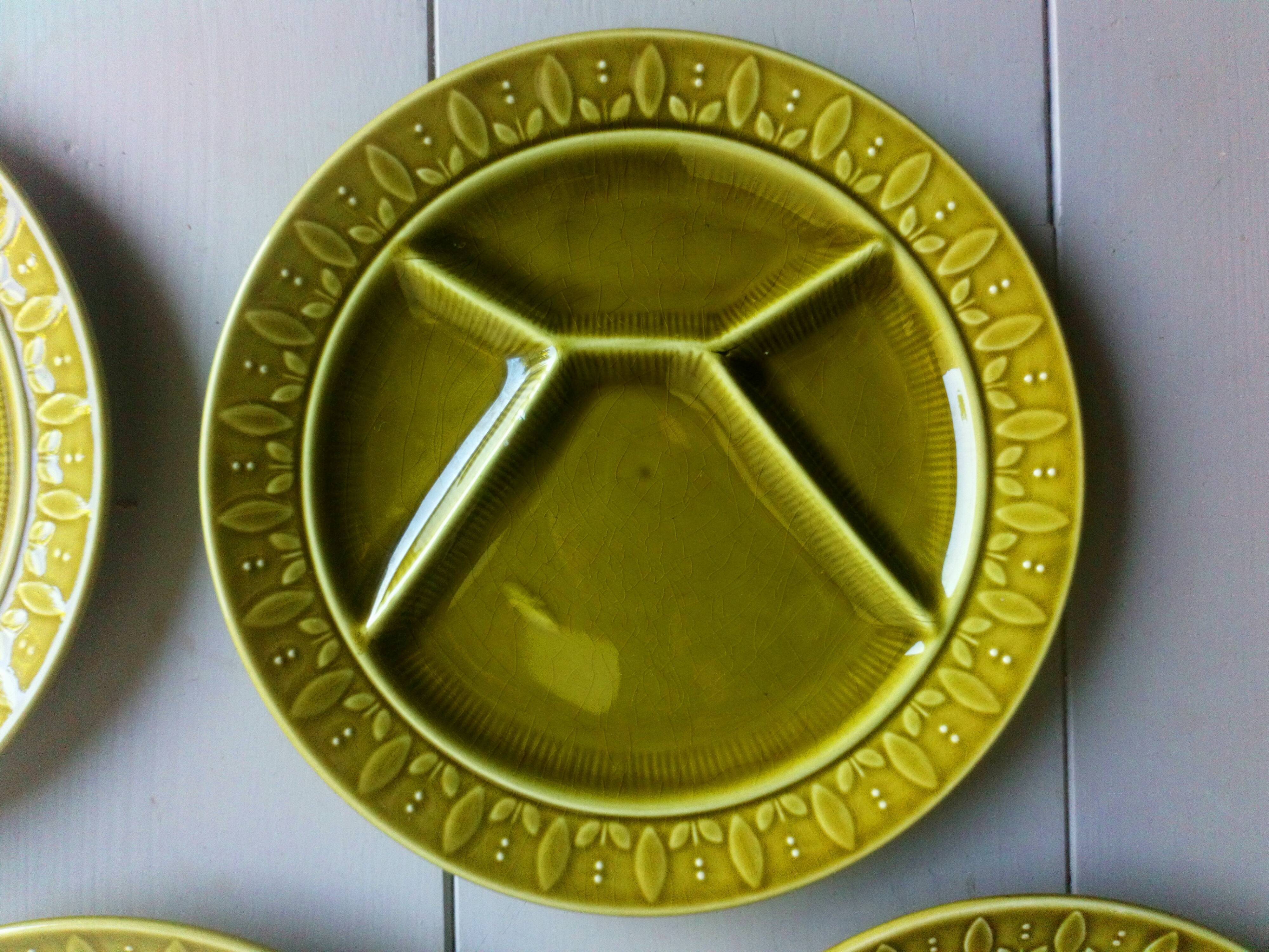 Five plates with scandinavian ceramic hors d'oeuvres