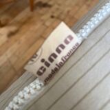 Chauffeuse Plumy Annie Hiéronimus pour Cinna