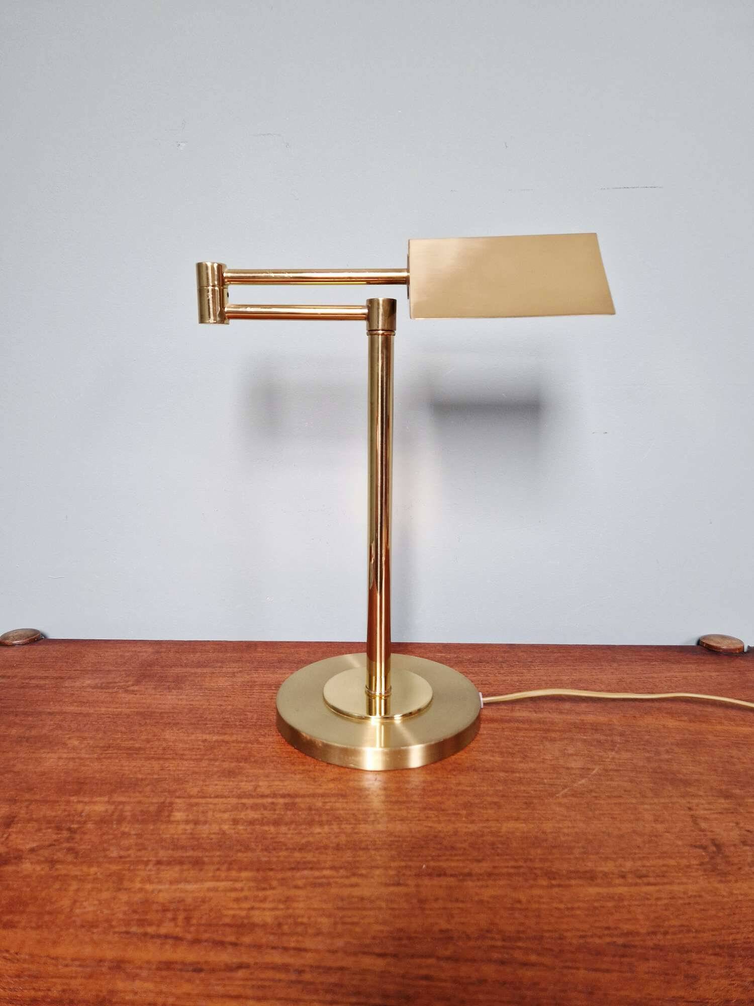 Lampe de bureau articulée en laiton, Boulanger (Belgique), 1970-80