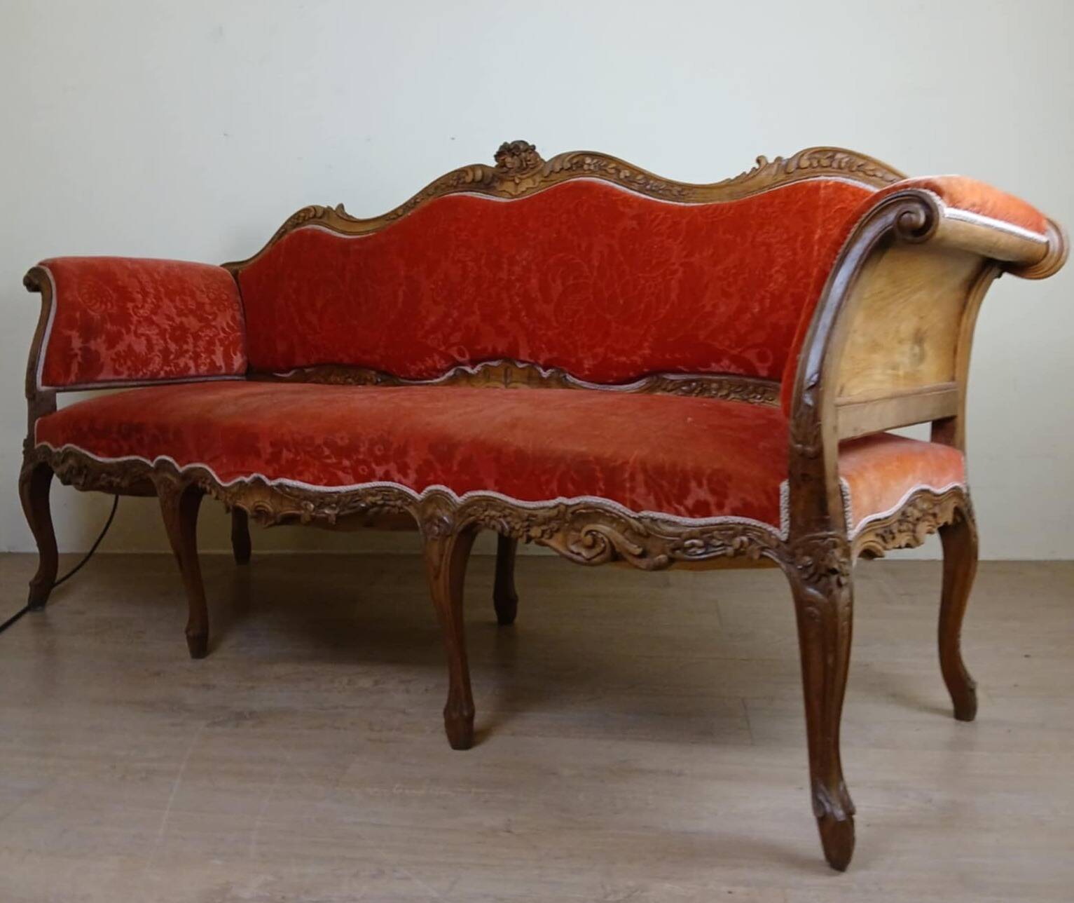 Provencal Bench in Carved Walnut in Louis XV Style, Late 19th Century