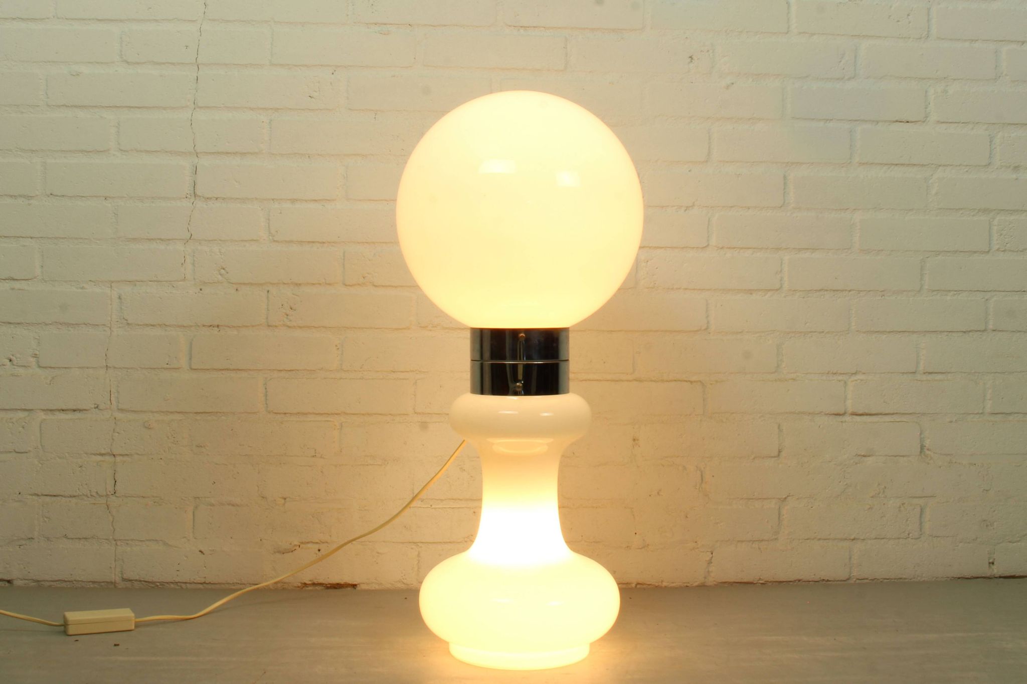Mid Century Floorlamp Carlo Nason " Birillo" for A.V. Mazzega, Italy 1960