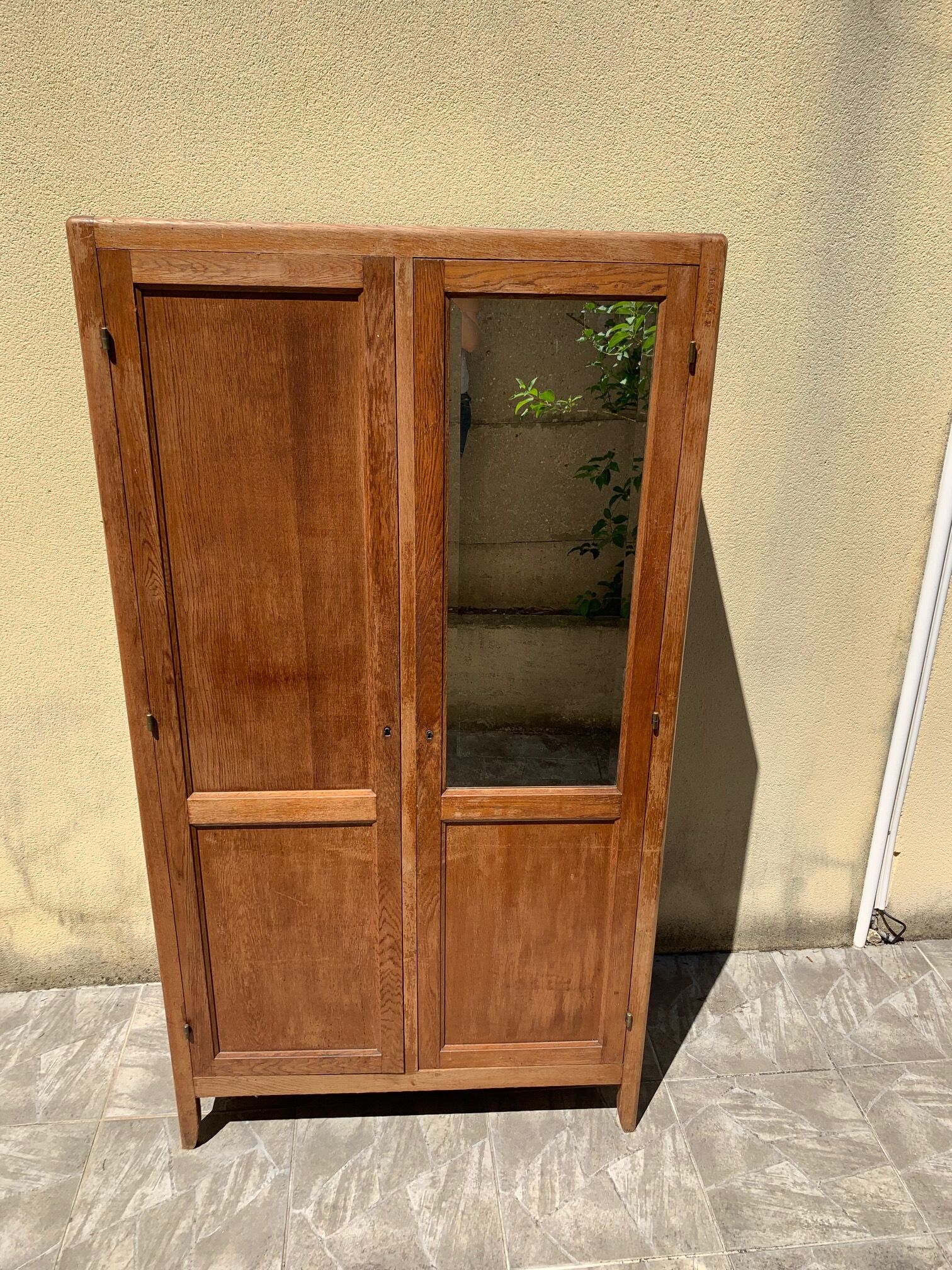 Vintage 70s hospital cabinet