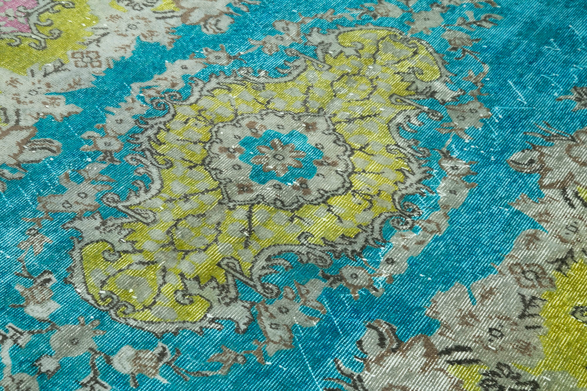 Handmade bohemian turkish 1970s 172 cm x 276 cm multicolor rug