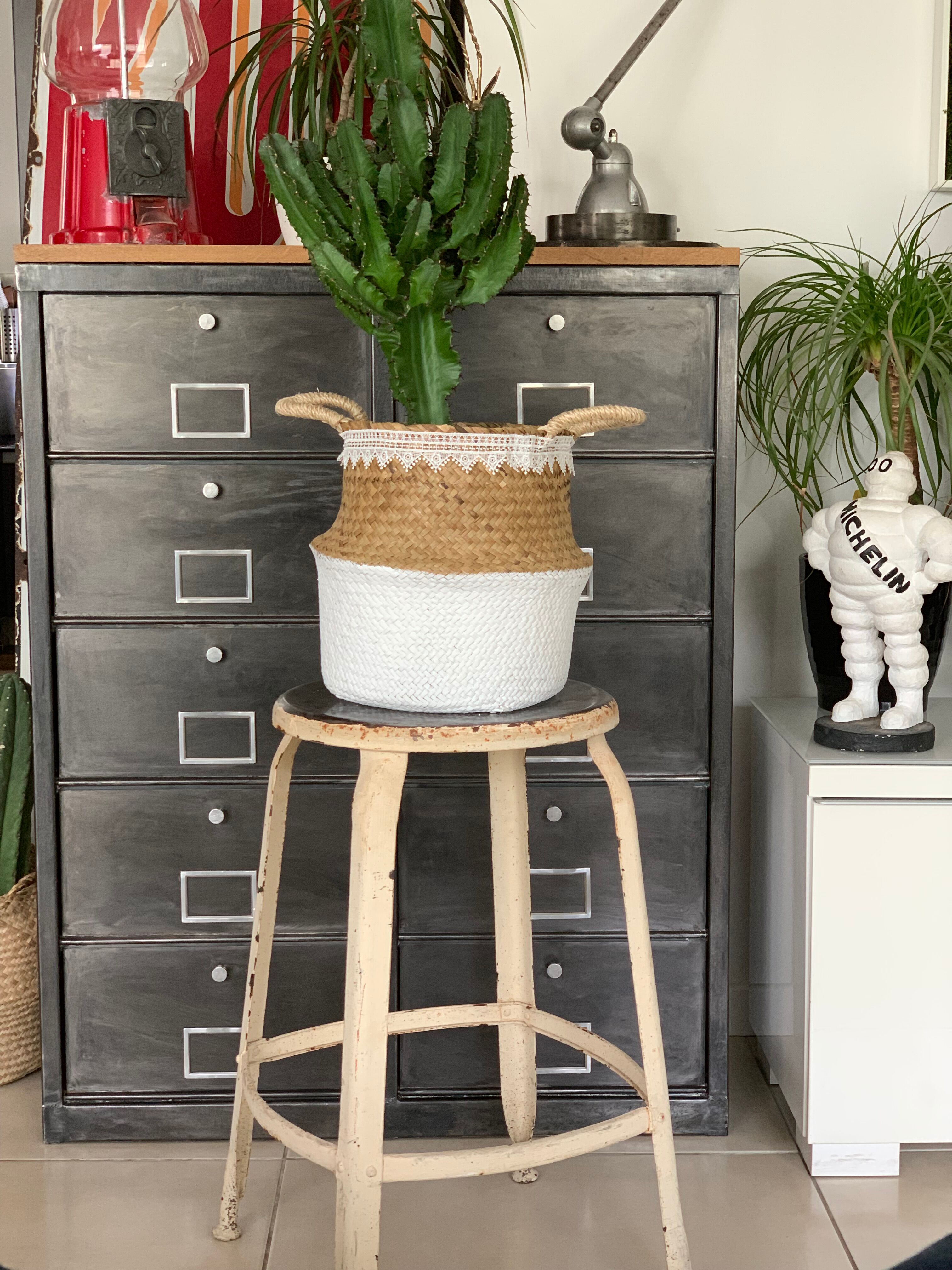 Nicolle industrial stool