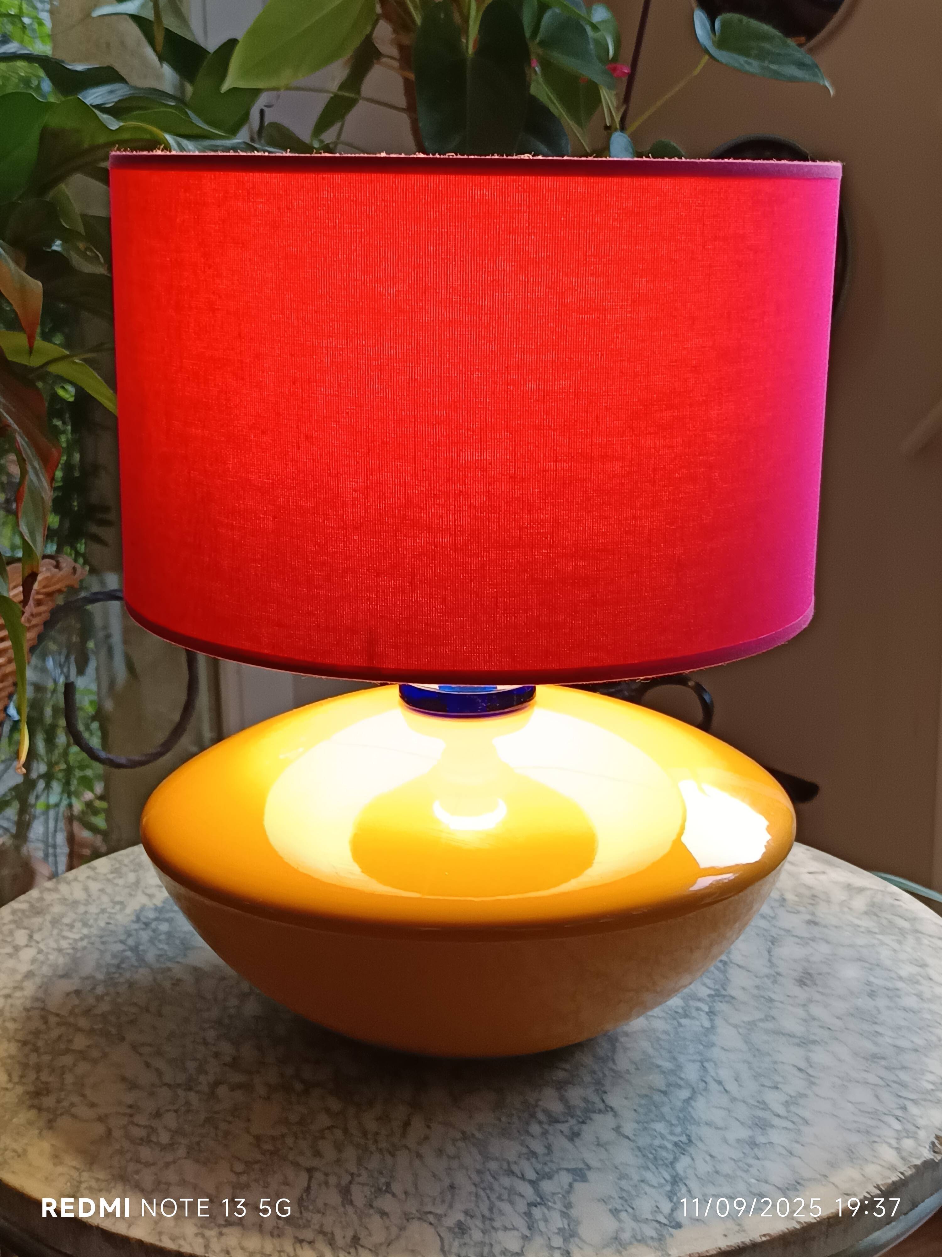 Albret lamp in colored ceramic, pebble shape, 1990