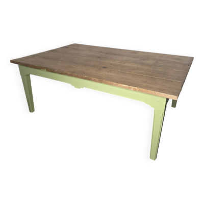 Table basse ancienne, pieds en chêne dessus en sapin.