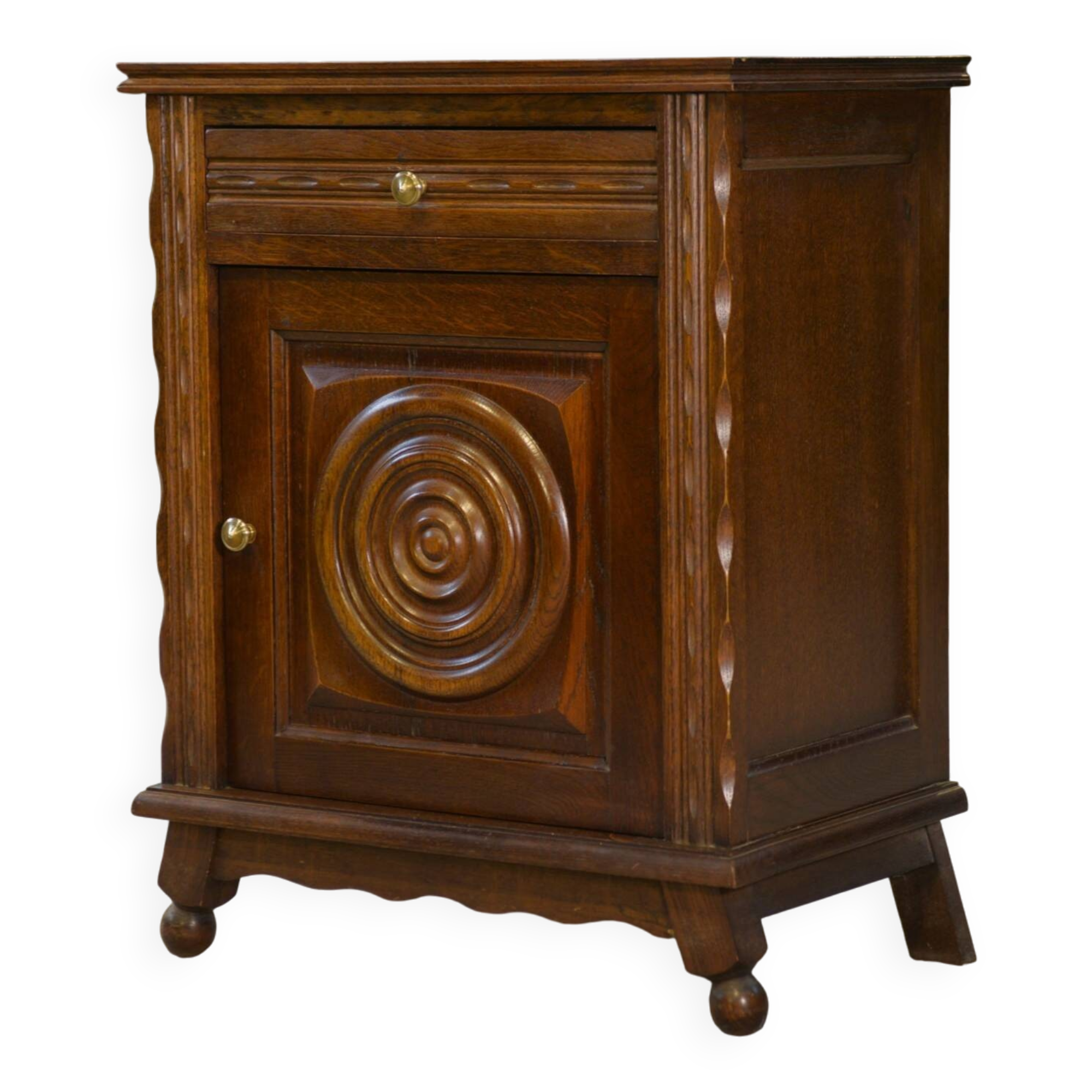 Brutalist bedside table/occasional furniture in oak from the 1960s.