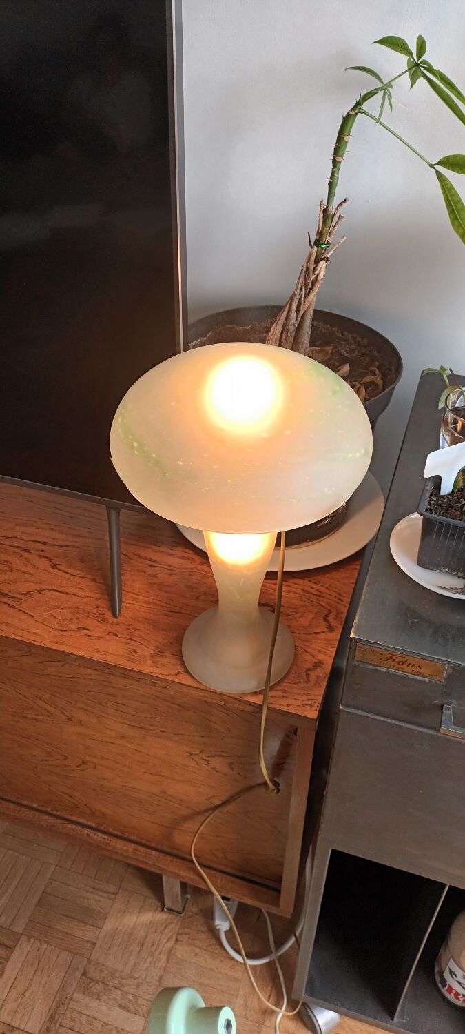 Vintage glass paste lamp