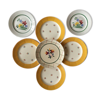 Seven dessert plates flowered in yellow and green