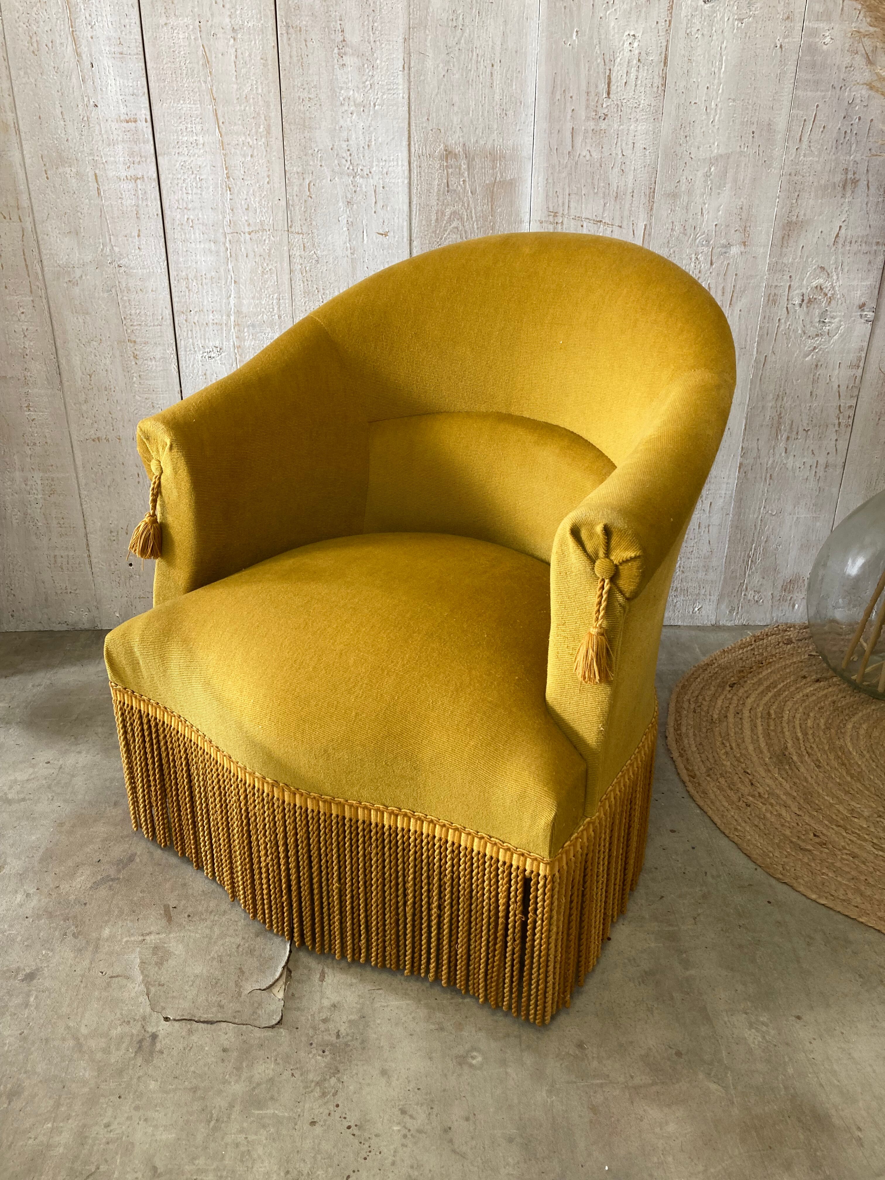 Velvet toad armchair