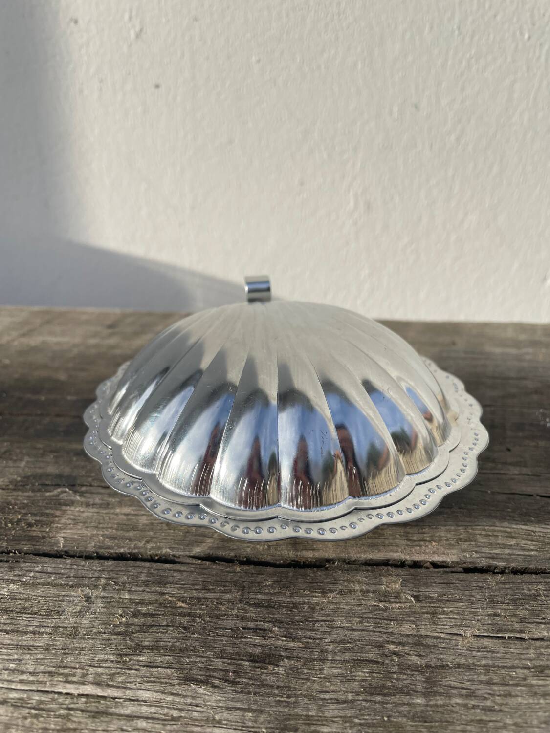 Metal shell butter dish