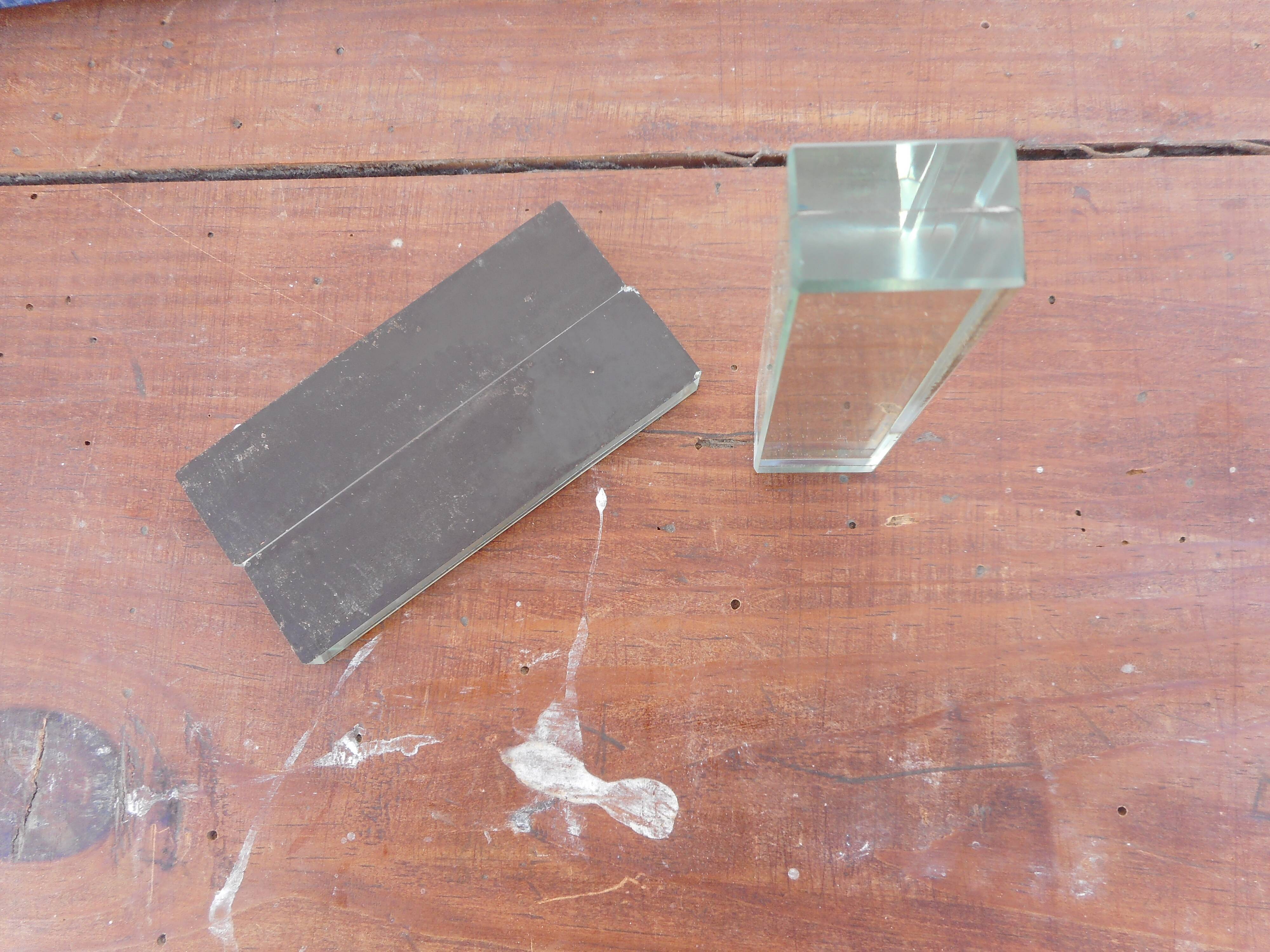 Set of 12 mirror glass knife holders