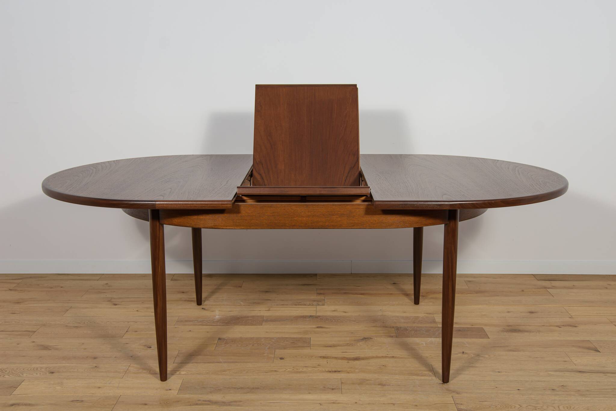 Mid-Century Oval Dining Table in Teak from G-Plan, United Knigdom, 1960s