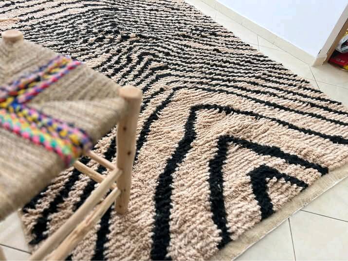 Decorated Berber rug 260cmx160cm