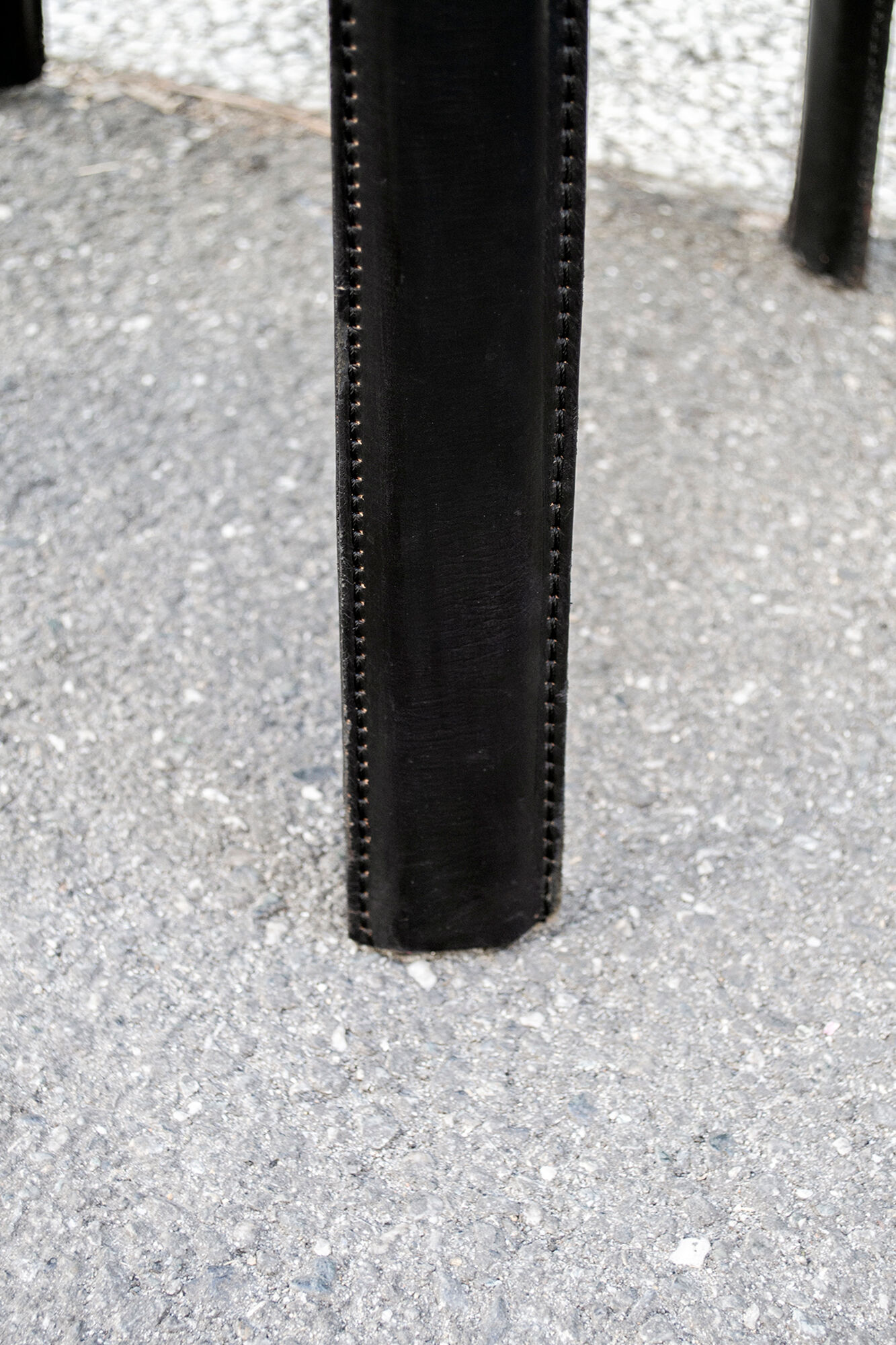 Black leather chairs by Enrico Pellizzoni, 1970s,