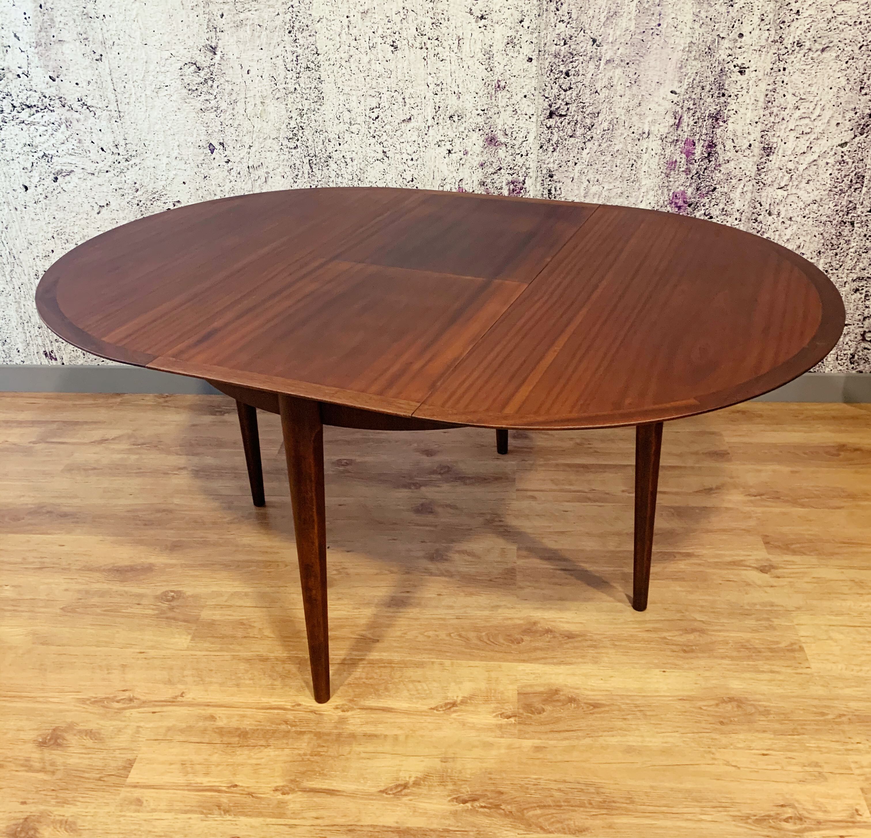 Dining table 4/6 people Lübke