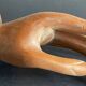 Sculpture main en bois