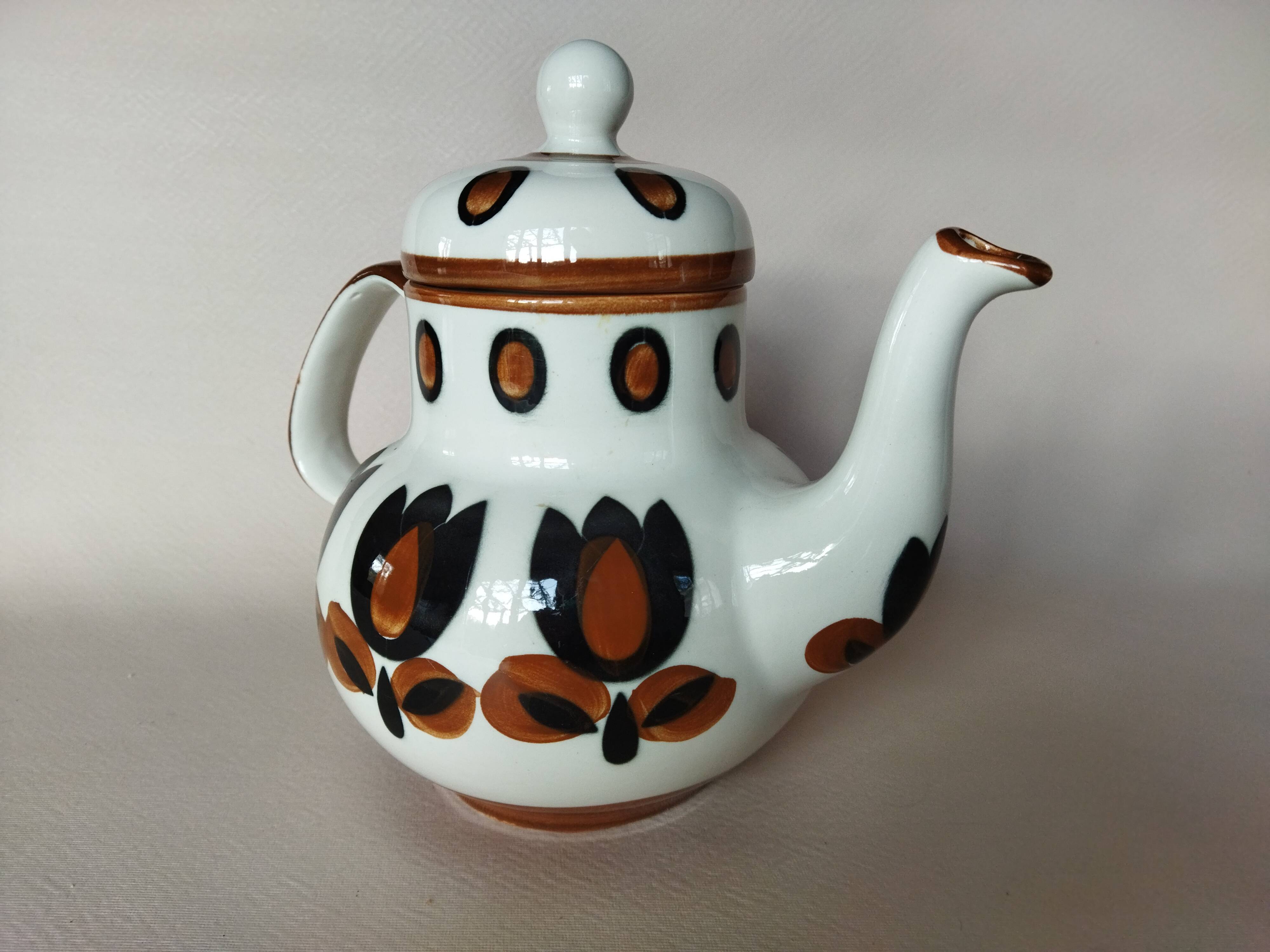 Kimono jug from Boch La Louvière