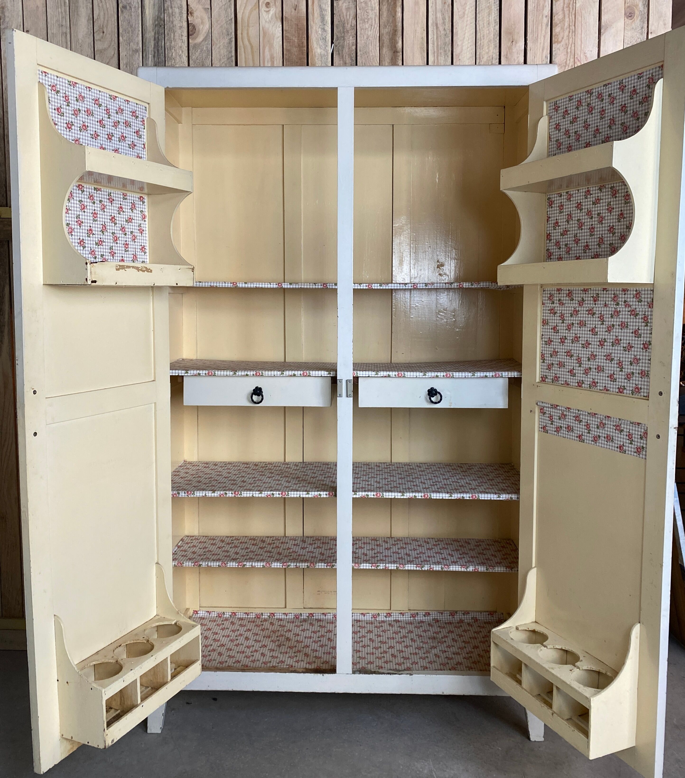 White parisian cabinet