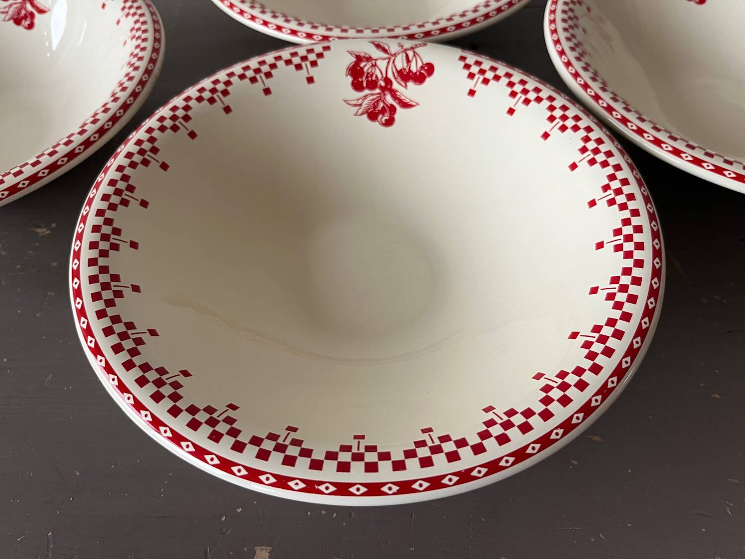 4 soup plates Comptoir de Famille “red checkerboard” model