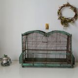 Cage ancienne verte en bois