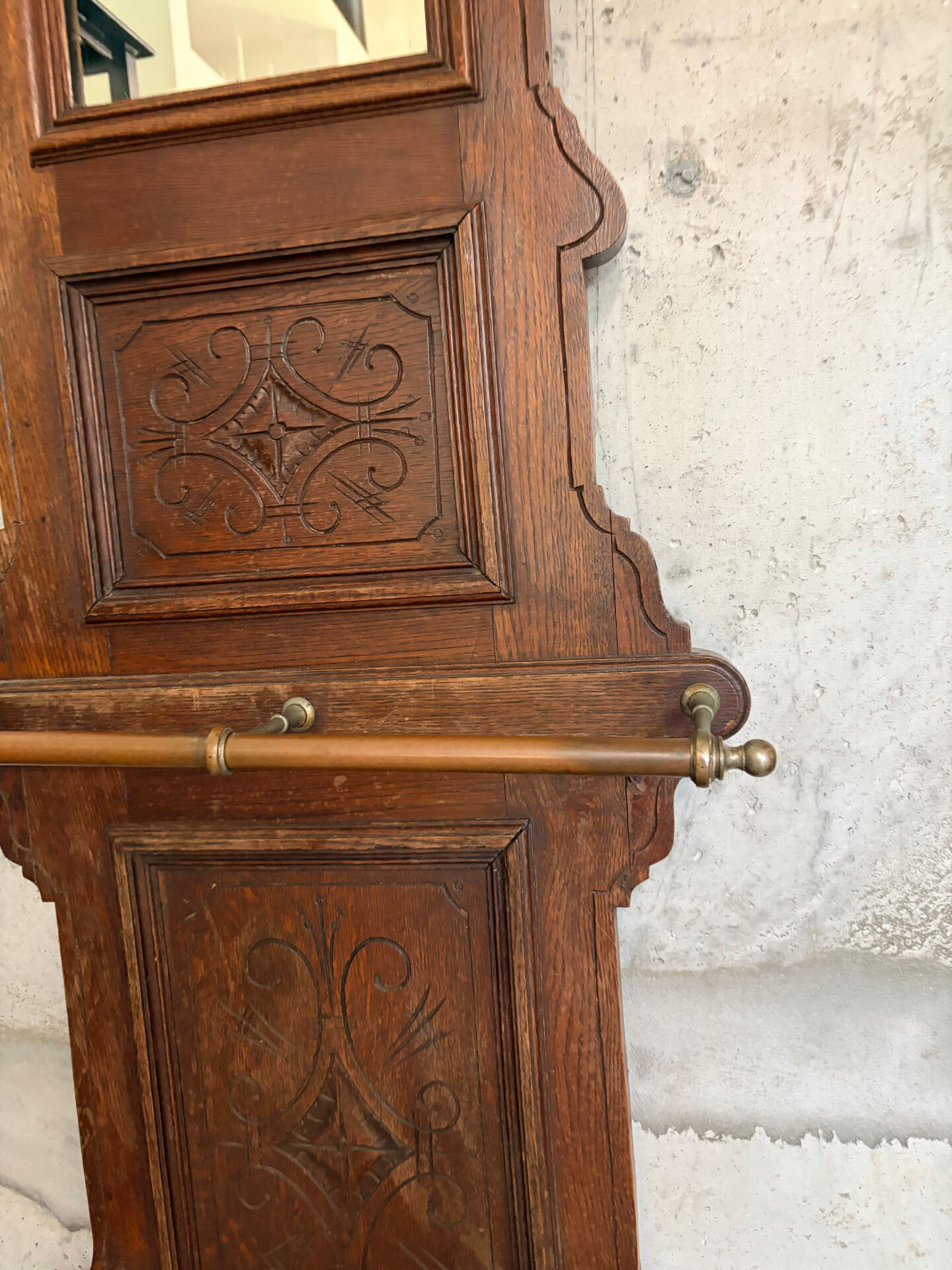 Antique oak carved coat stand, mirror and umbrella stand — late 19th century