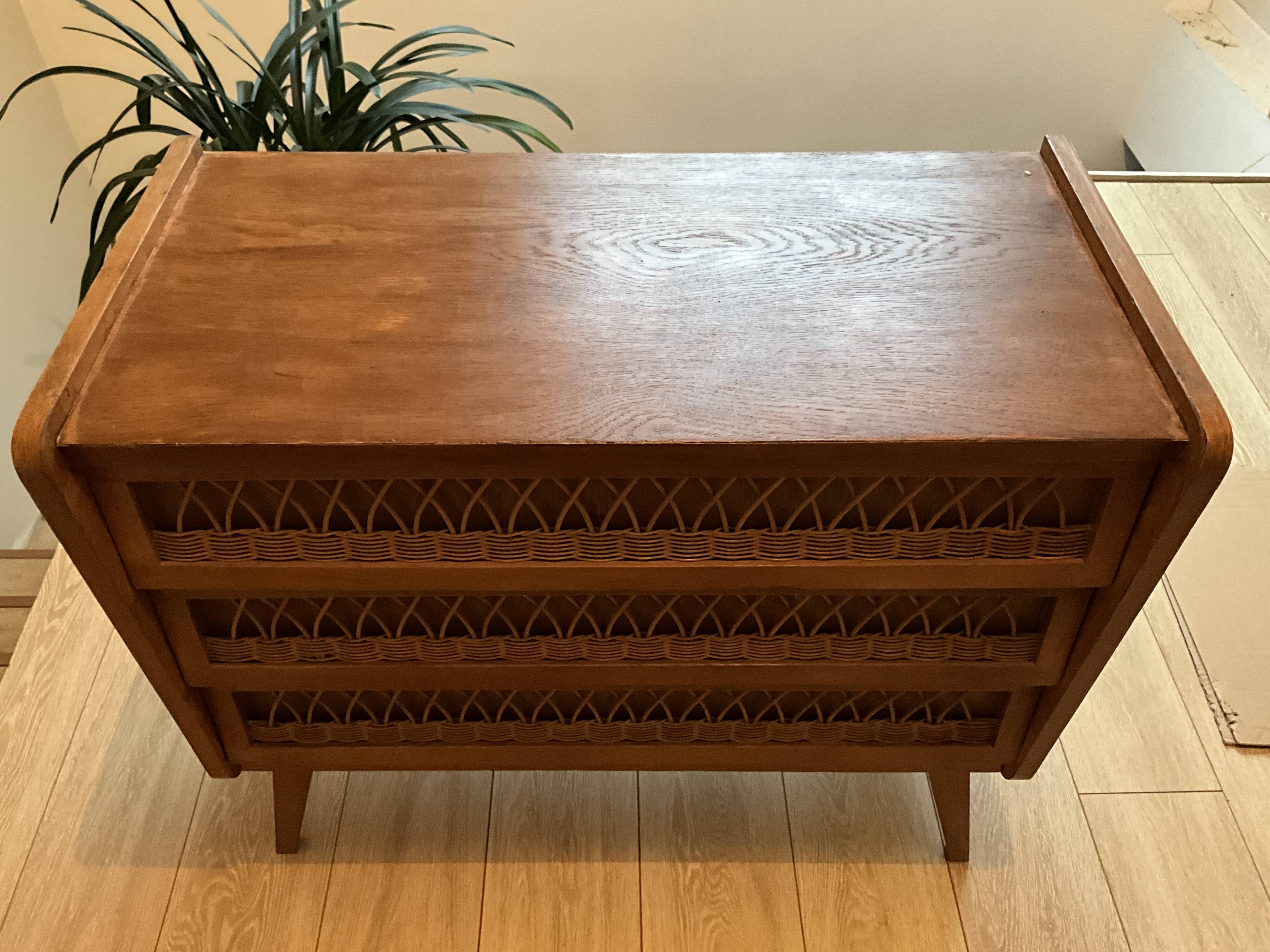Commode bois et rotin