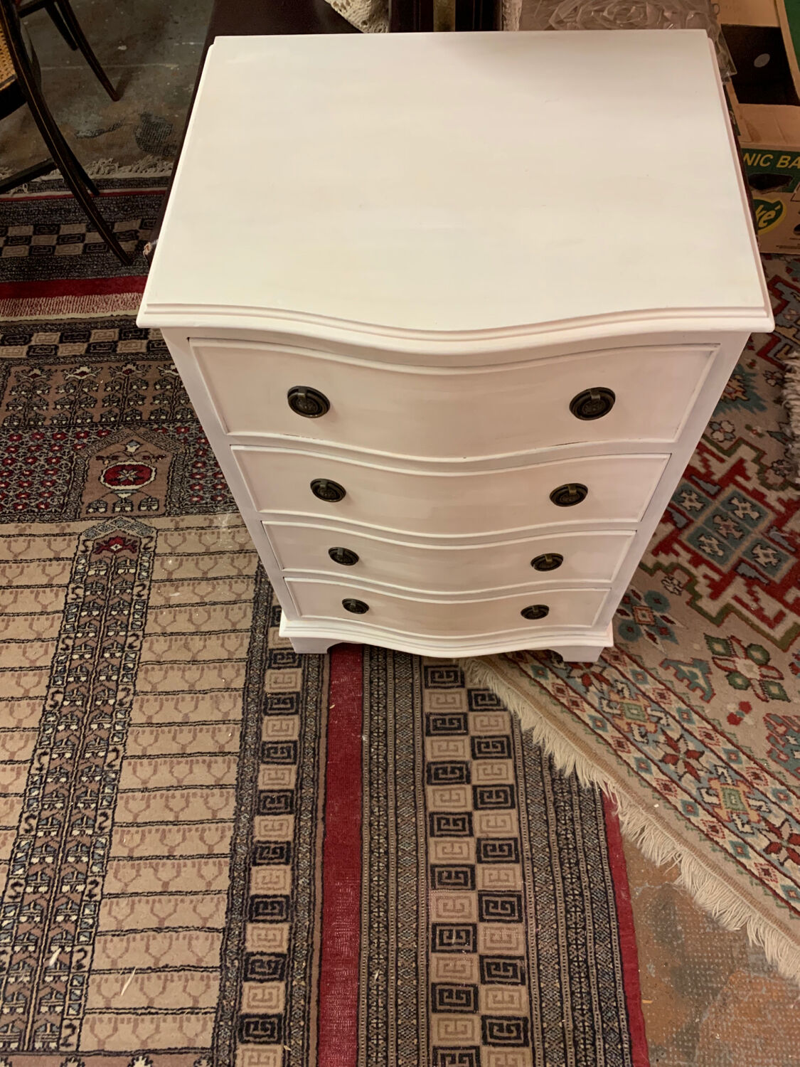 White English chest of drawers