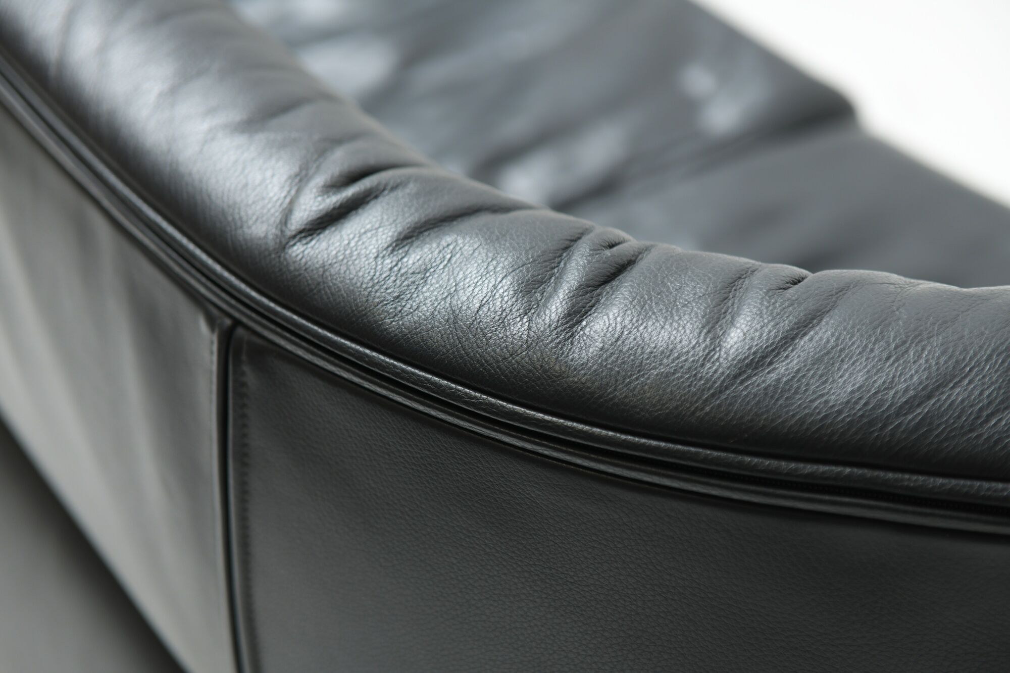 Bull sofa in grey leather by Gianfranco Frattini for Cassina 1987