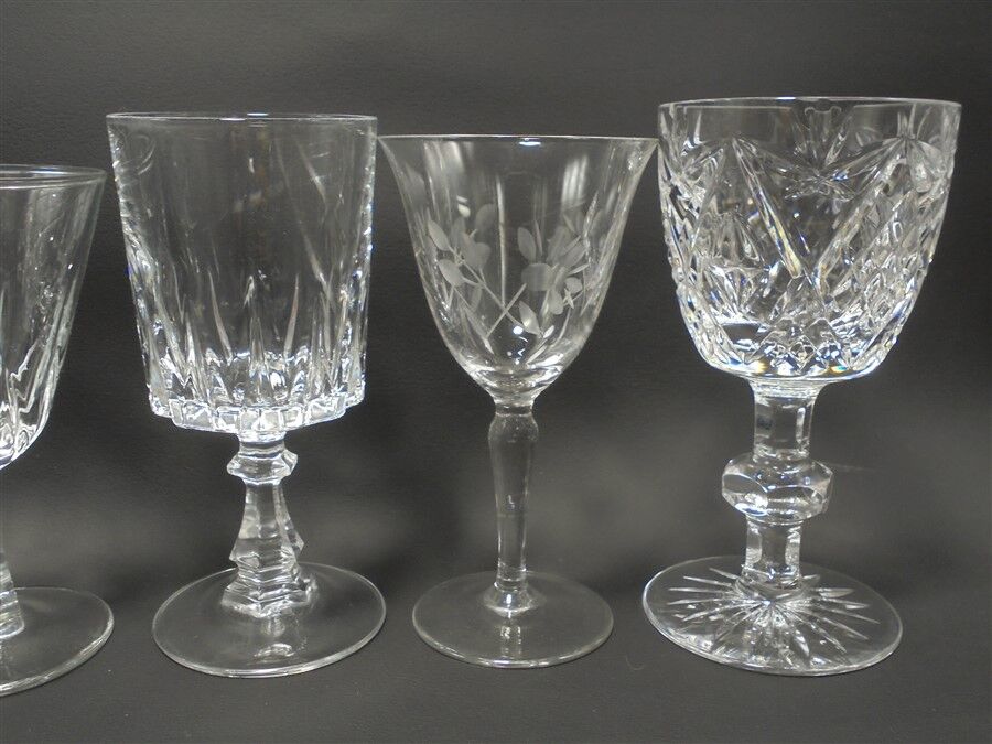 Set de 6 anciens verres à pied dépareillés