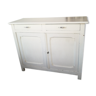 White parisian buffet