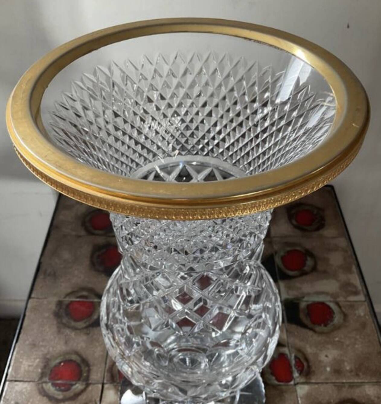 Large vase in chiseled Bohemian crystal 35cm