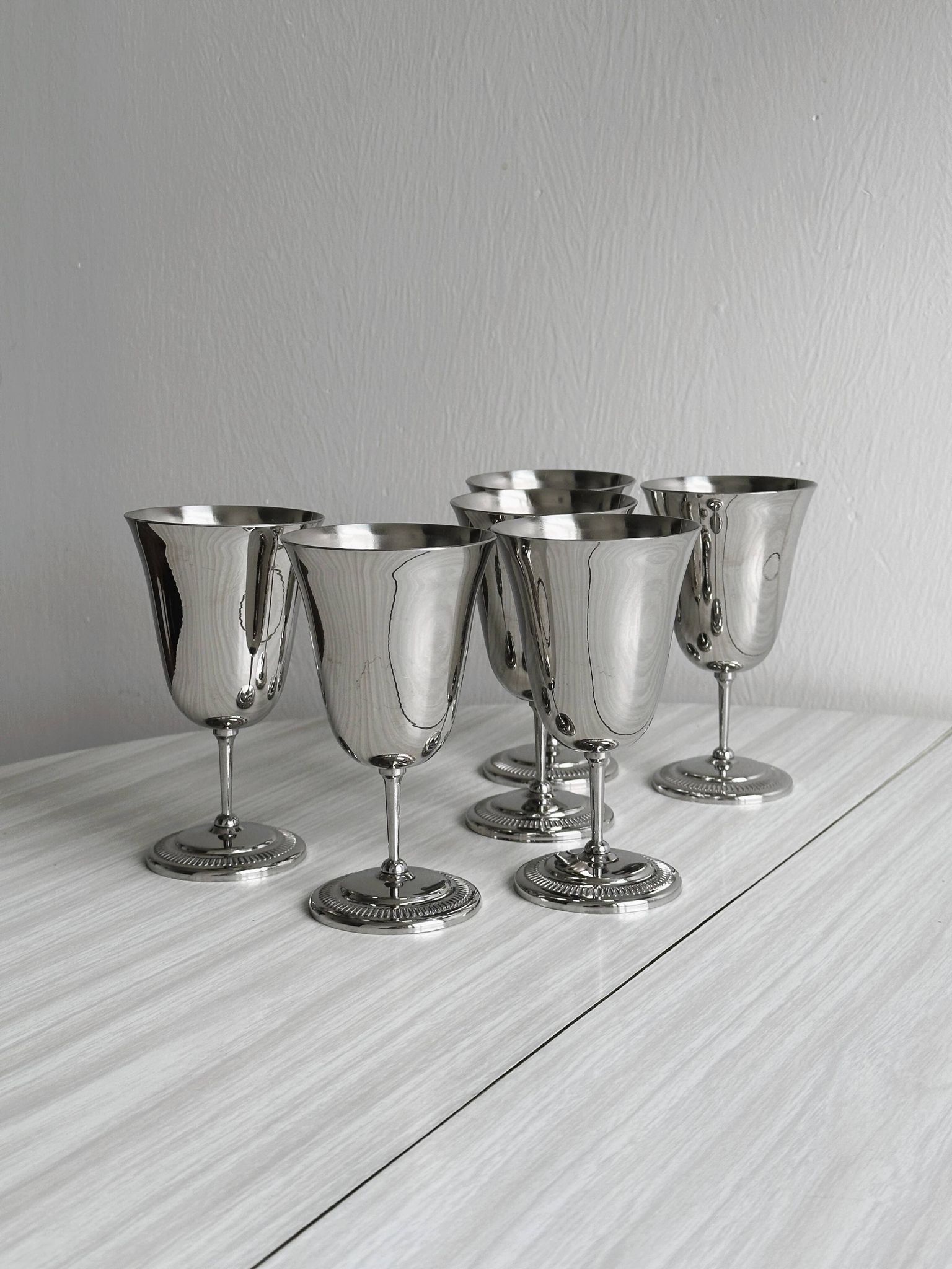 Lot de 8 coupes à pied